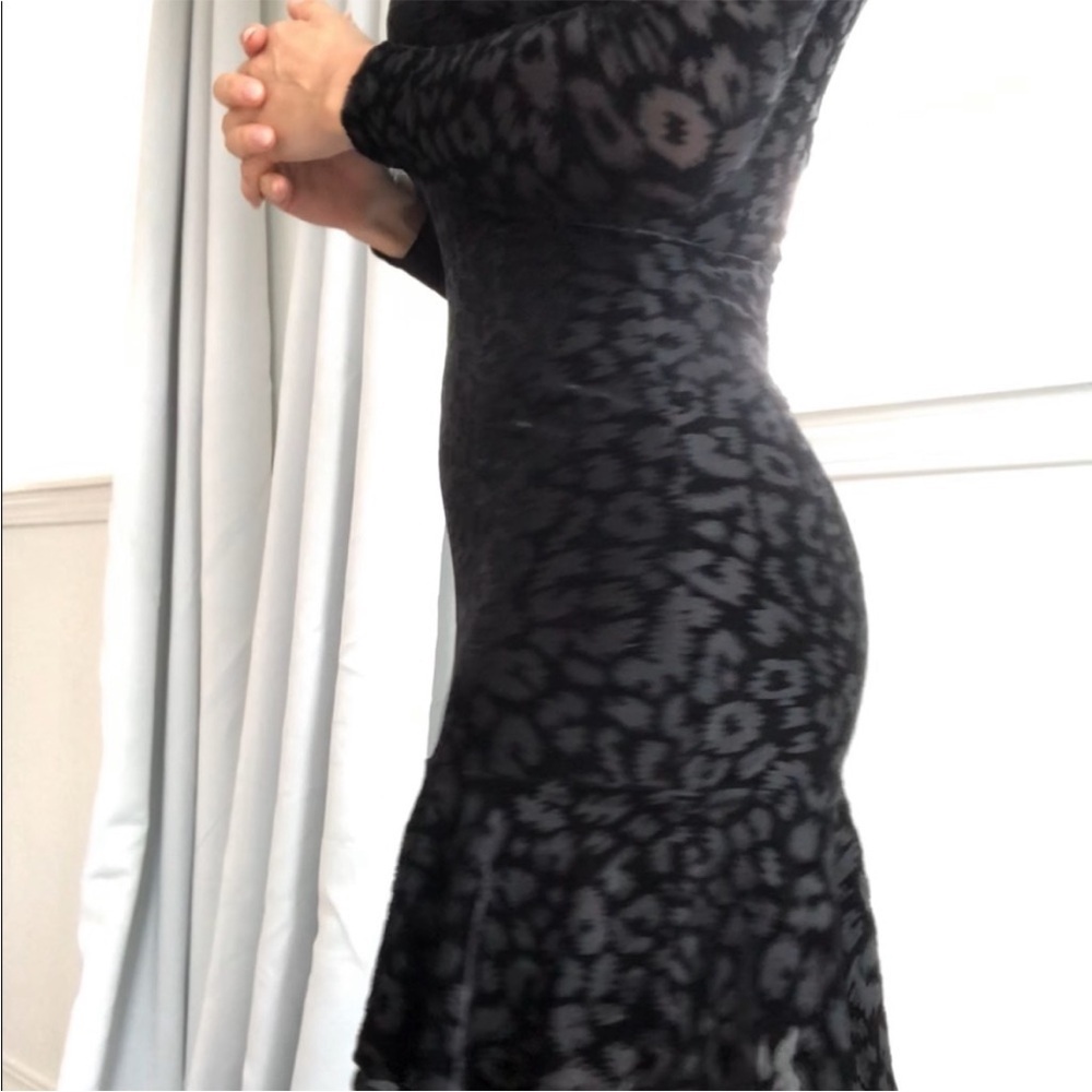AQUA | Elegant Black Leopard Patterned Velvet Dre… - image 2